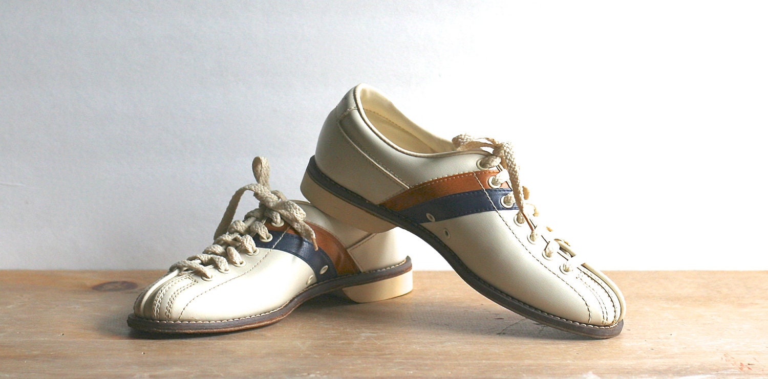 Vintage Striker Bowling Shoes Leather Womens Size 6 1/2