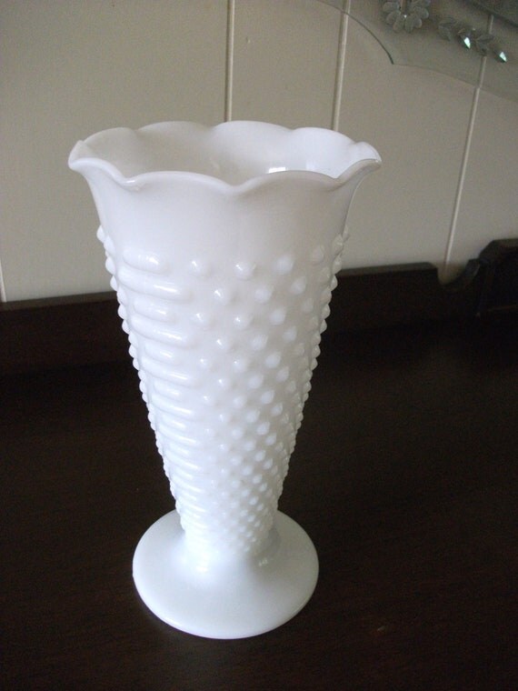 Vintage Hobnail Milk Glass Vase by RicsRelics on Etsy