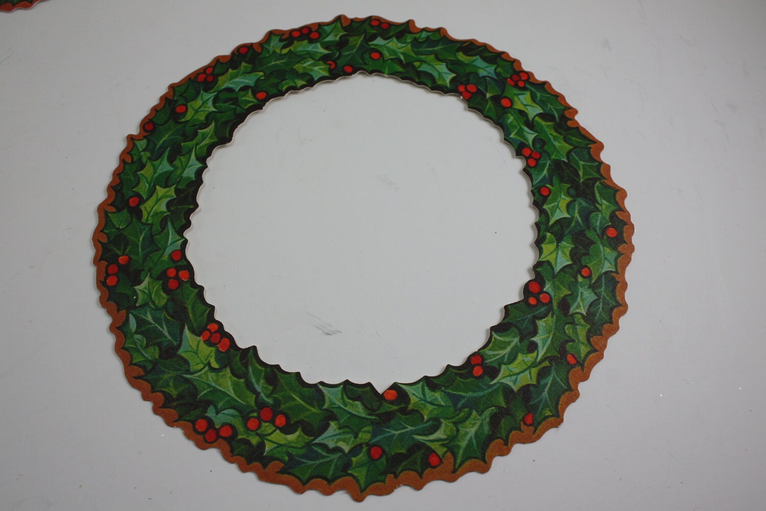 Vintage Christmas Die Cut Wreath Holly And Berries Chrismtas