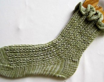 Knit Sock Pattern: Lace Rib with Optional Ruffle Sock Knitting Pattern