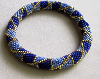 Bead Crochet Pattern: Offset Boxes Bead Crocheted Bangle Pattern