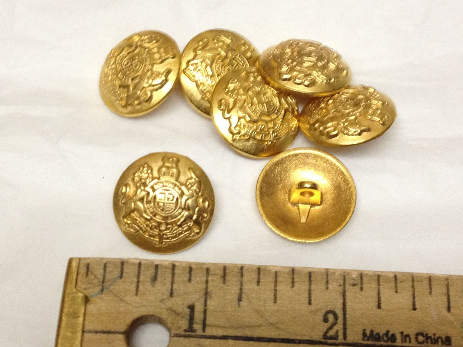 British Coat of Arms Gold buttons