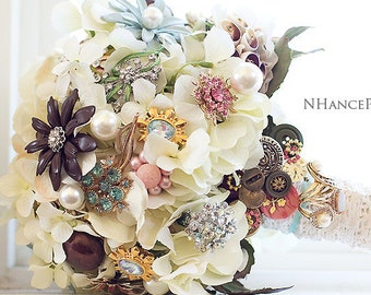 Brooch Bouquet Vintage Wedding Lace pearl button, Deposit only