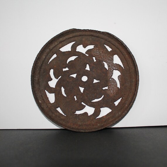 Vintage cast iron Hot Plate or Simmering Cover