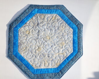 Quilted Table Topper (medium)