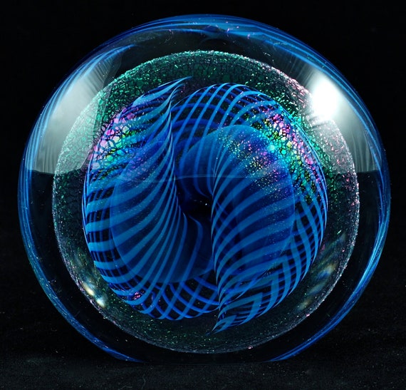 Vintage Large Robert Eickholt Art Glass Paperweight