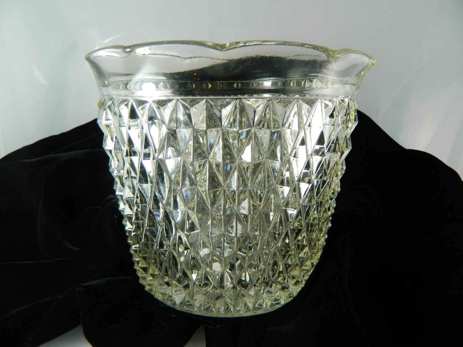 Items similar to Vintage Ice Bucket Cut Pressed Glass Diamond Point ...