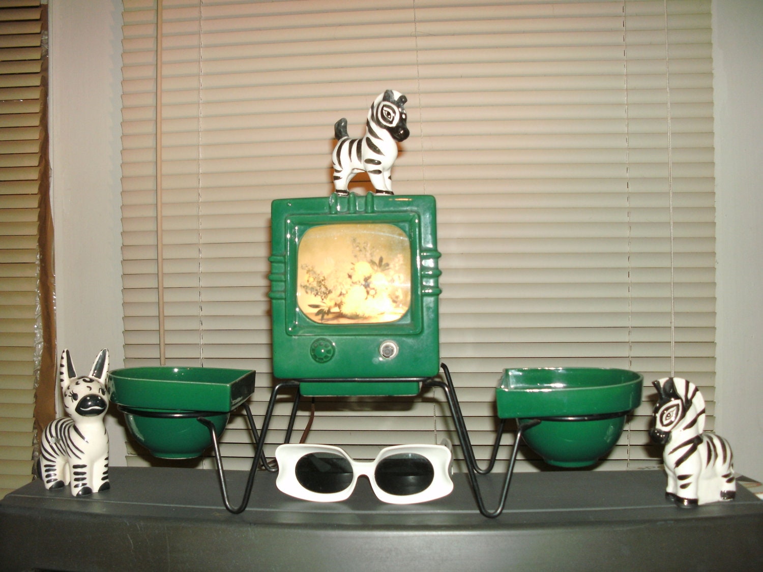 1950's Ceramic Television TV lamp and planter 3piece