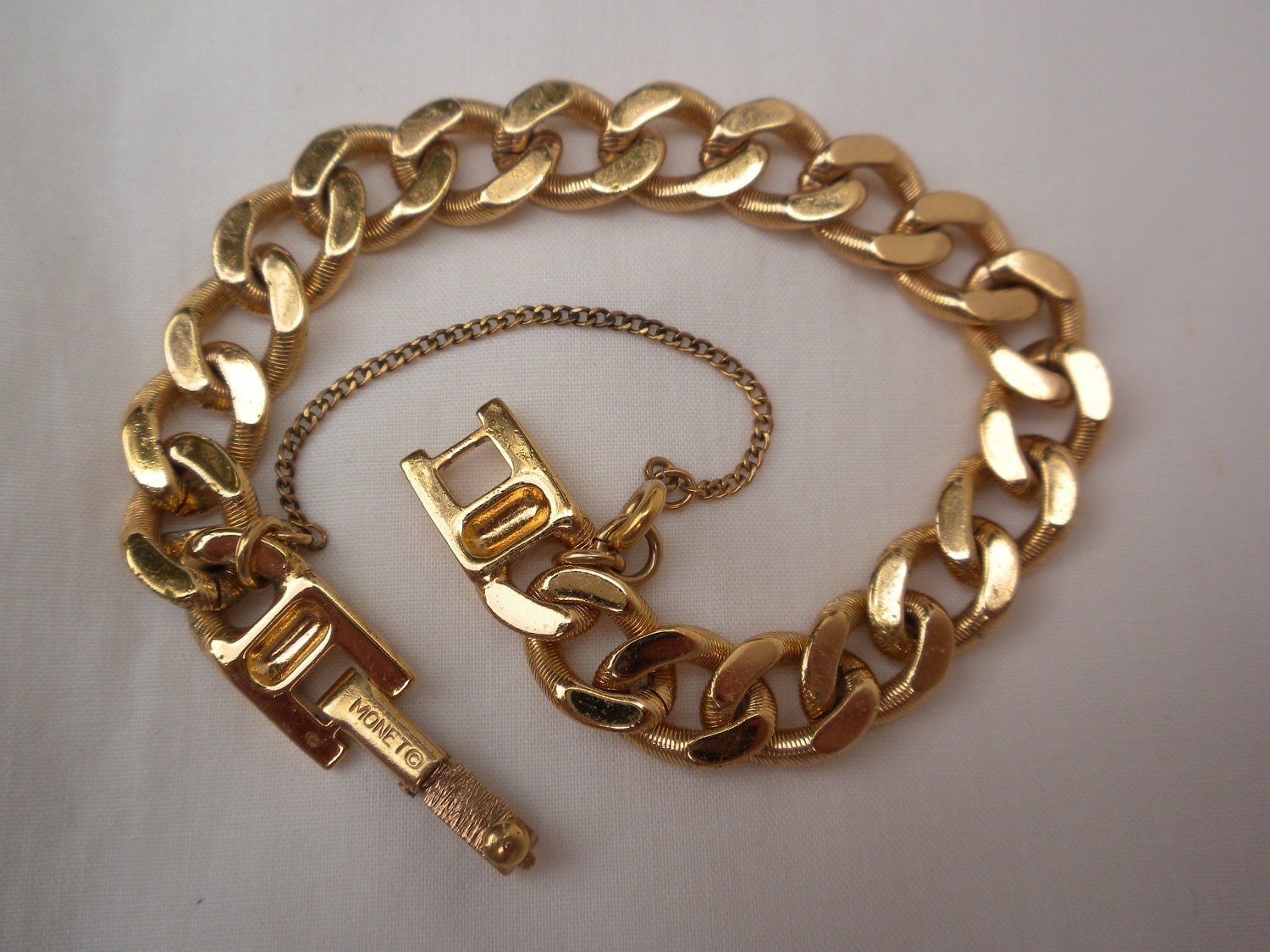 vintage gold color bracelet chain link H