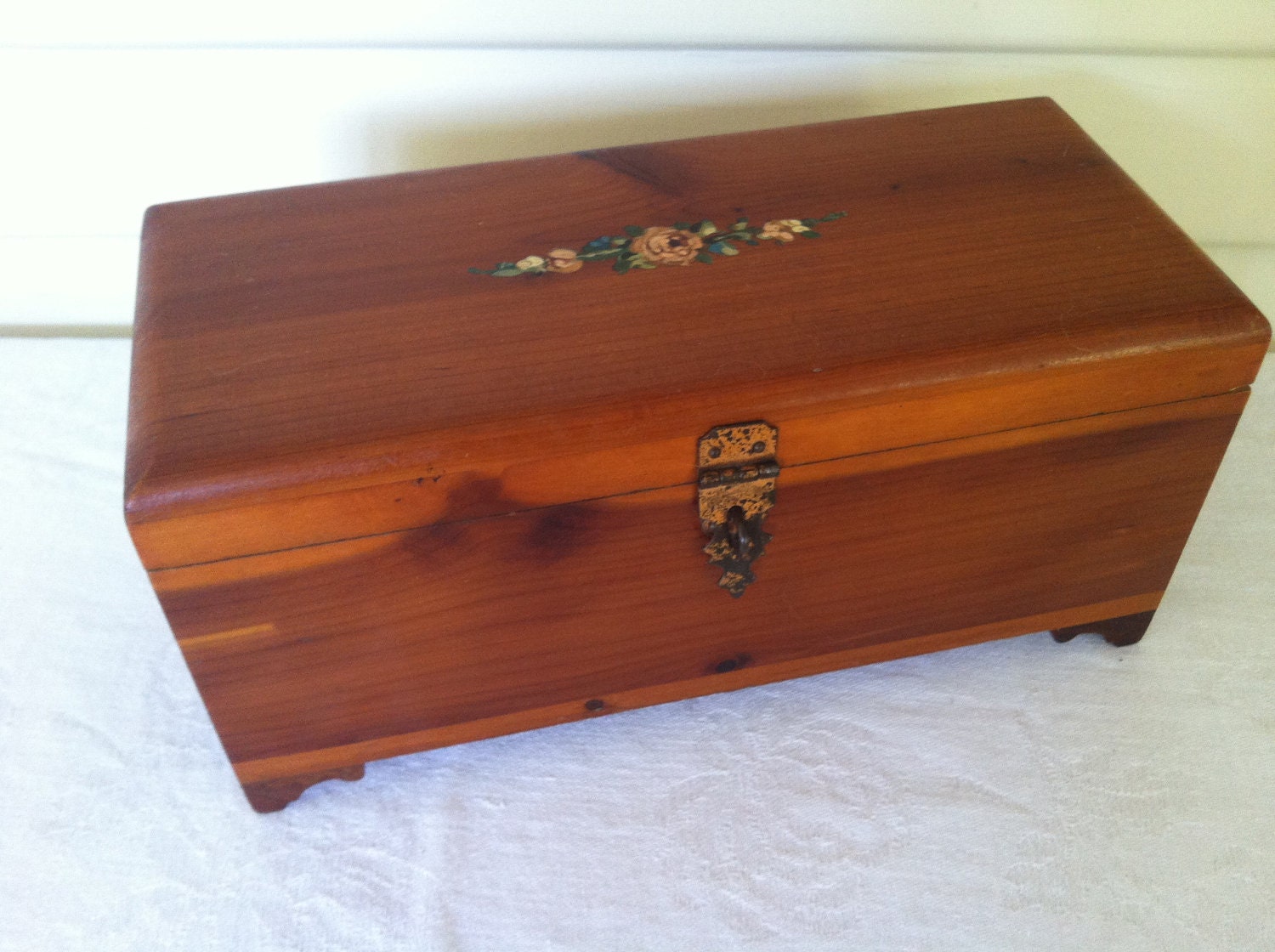 Vintage Lane Cedar Blanket Chest