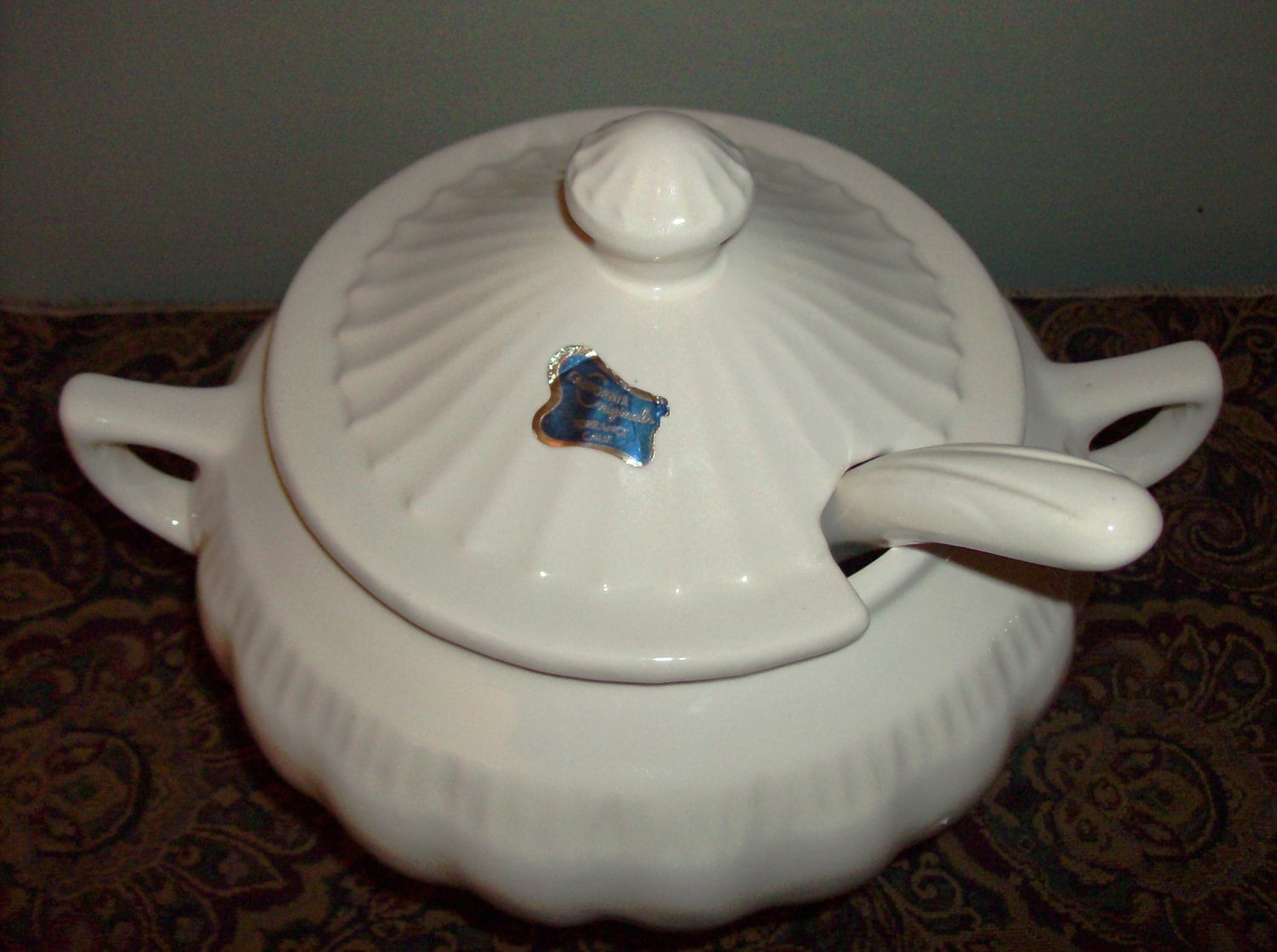 California Originals Pottery Soup Tureen 665 USA