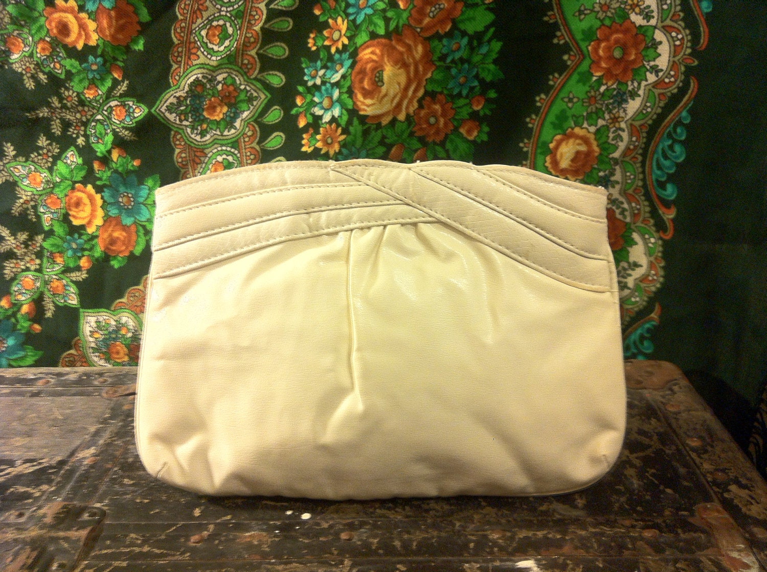 purse cream