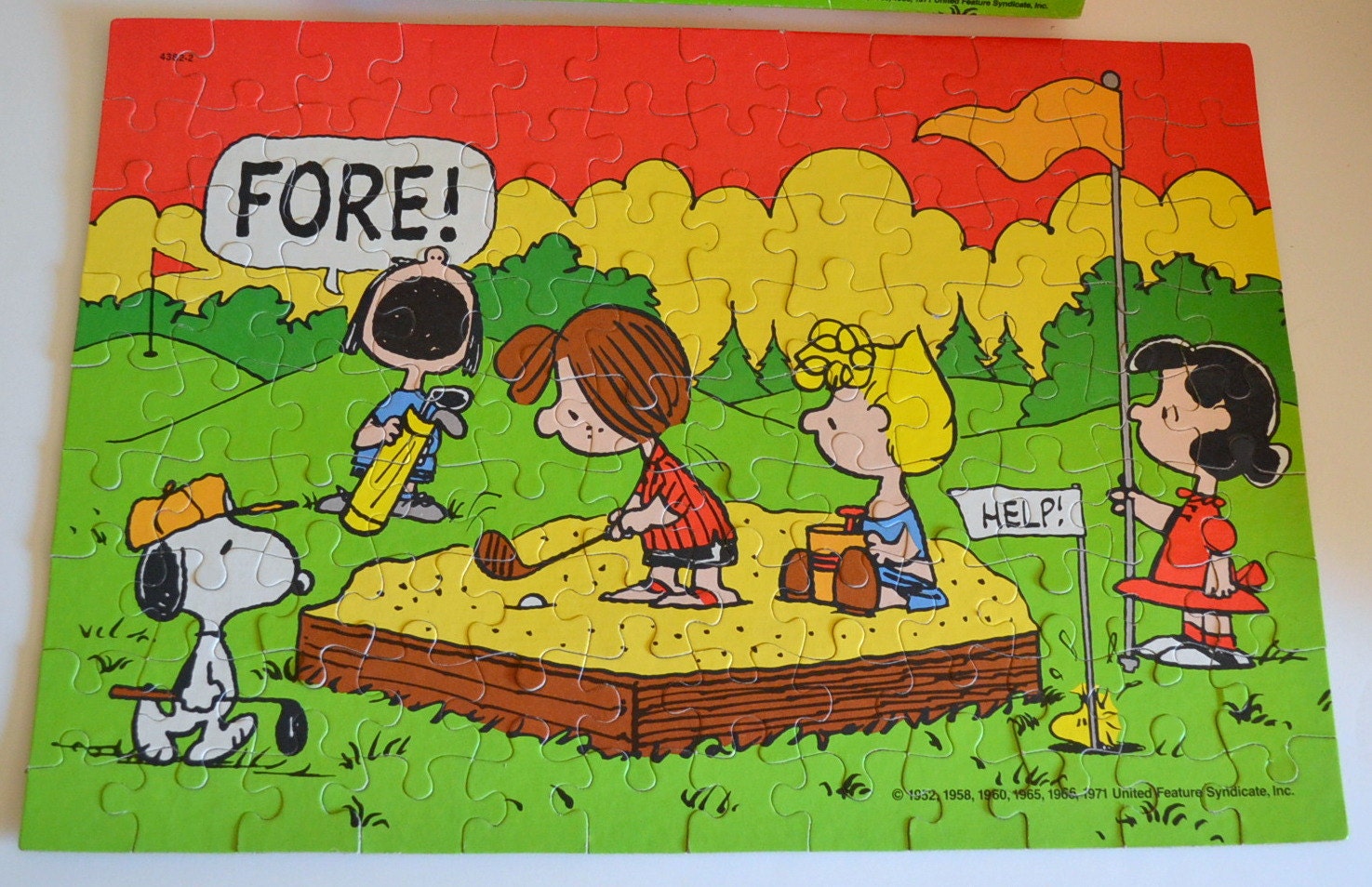 Puzzles Vintage Peanuts Snoopy Charlie Brown 100 piece Jigsaw