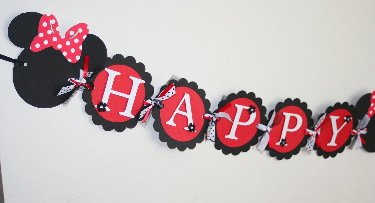 Deluxe Minnie Mouse Happy Birthday Banner Red black and white
