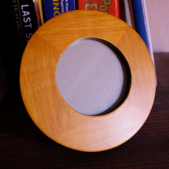 Small Round Photo Frame