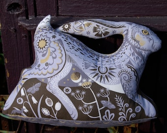 Hester the Hare Tea Towel / Cloth Kit - A silkscreen design by Sarah Young