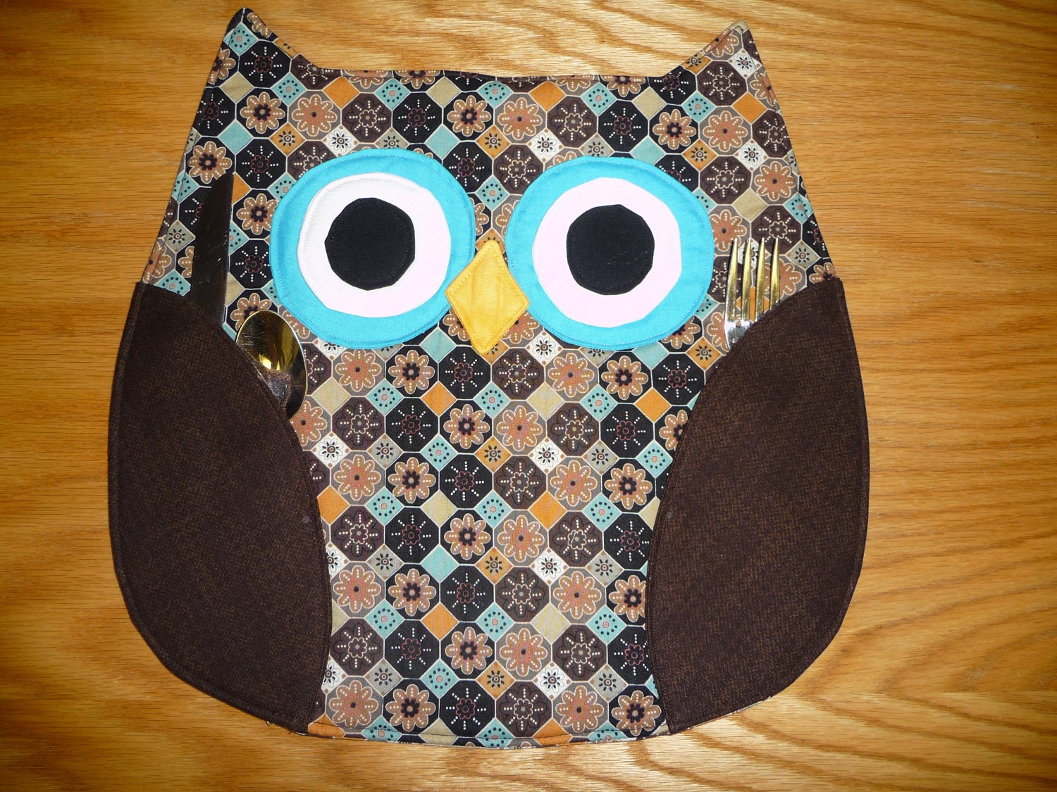 Set of 4 unique Owl Placemats