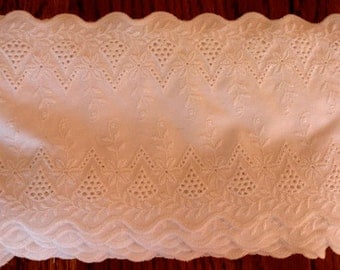 Vintage Embroidered Wide Whitework Broderie Anglais Trim Sewing Crafts Home Victorian Edwardian Style