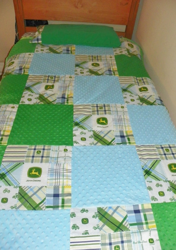 Items similar to JOHN DEERE blue green twin bedding blanket comforter ...