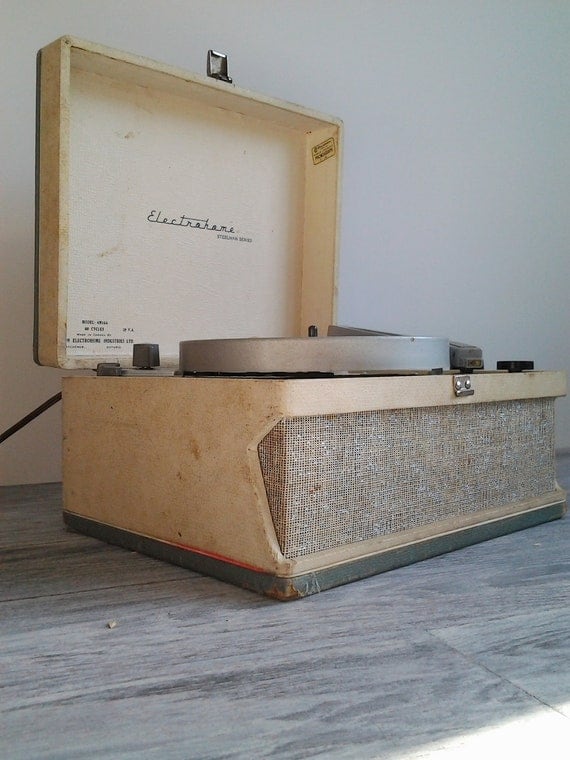 Vintage Portable Phonograph / Record Player Electrohome
