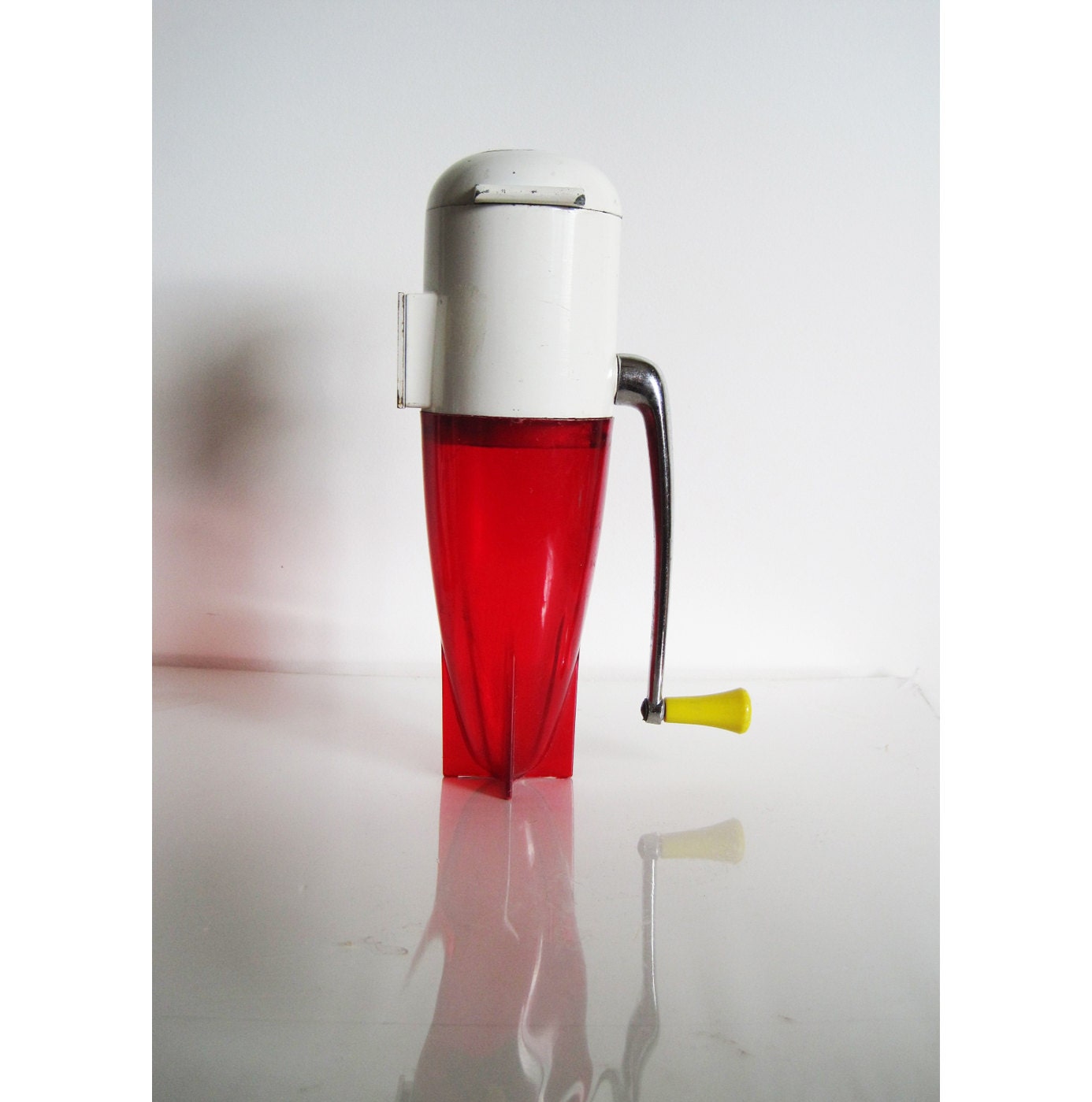 vintage Dazey ice crusher Model 160 red by ReverseChronology