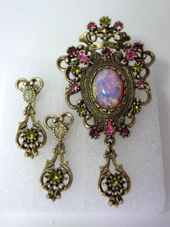 Vintage SARAH COVENTRY Contessa Fire Opal Brooch