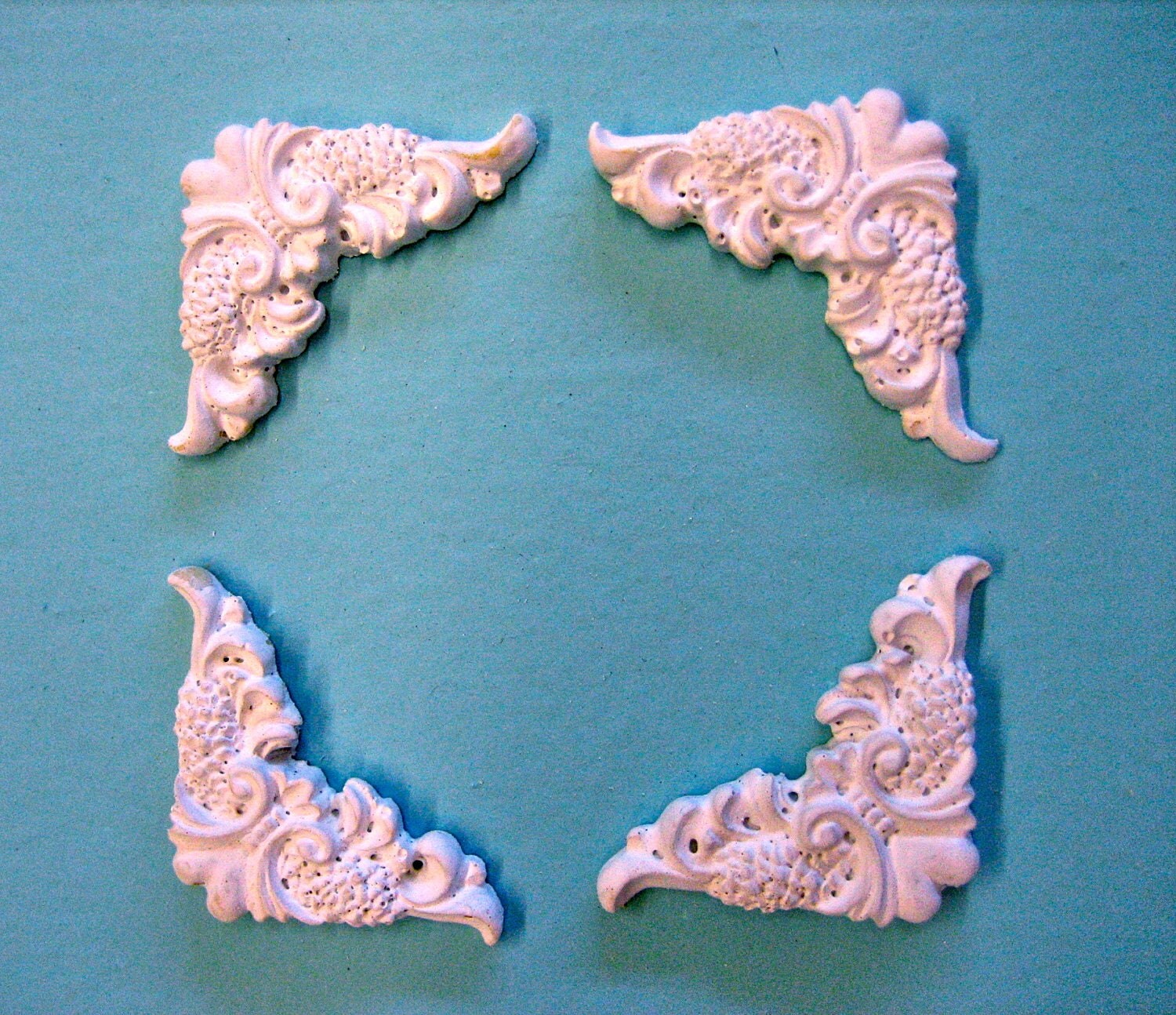Dollhouse Miniature Ceiling/Wall Decorations Mouldings set of