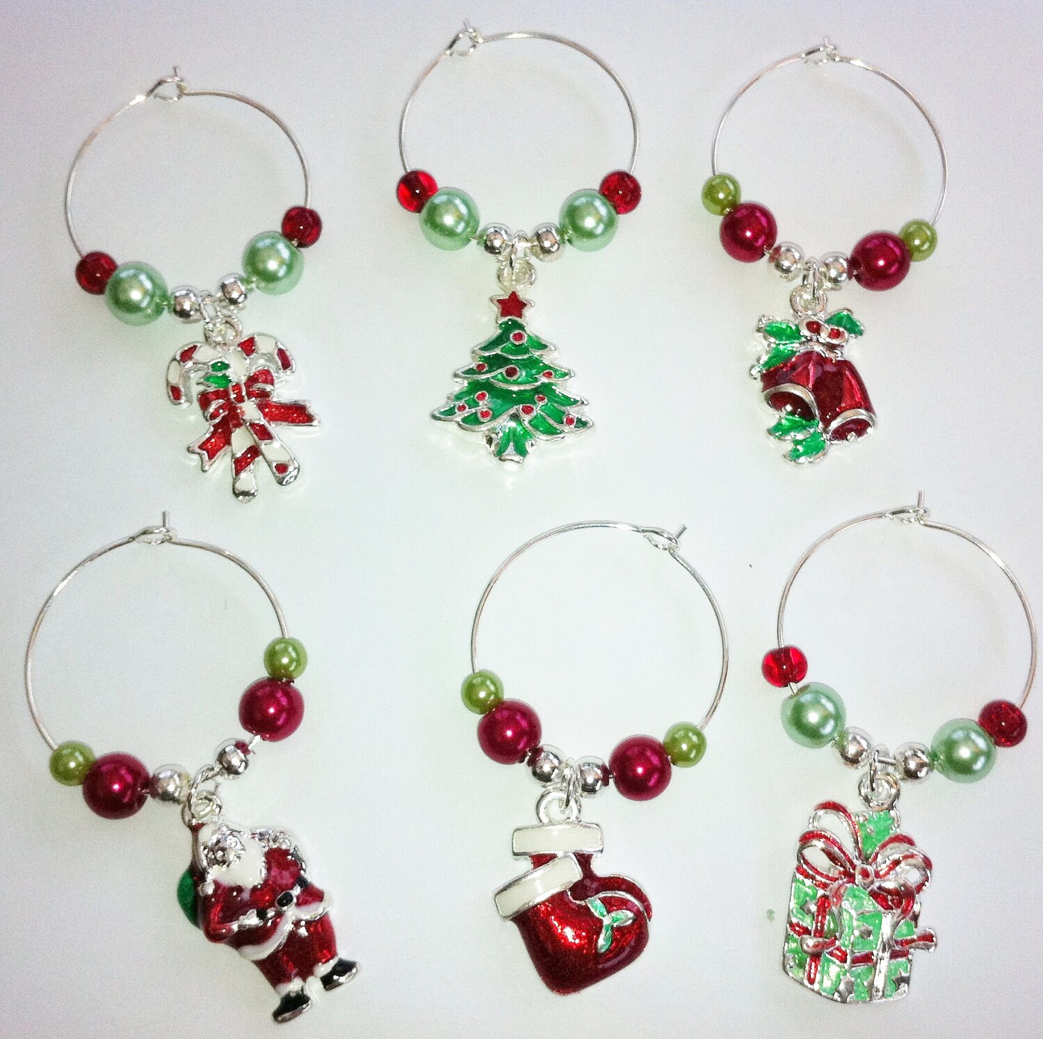 Items similar to Christmas Wine Glass Charms with Beads and Christmas ...