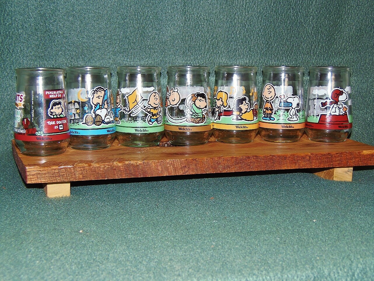 Vintage Charlie Brown Peanuts Welchs jelly jar glasses set of