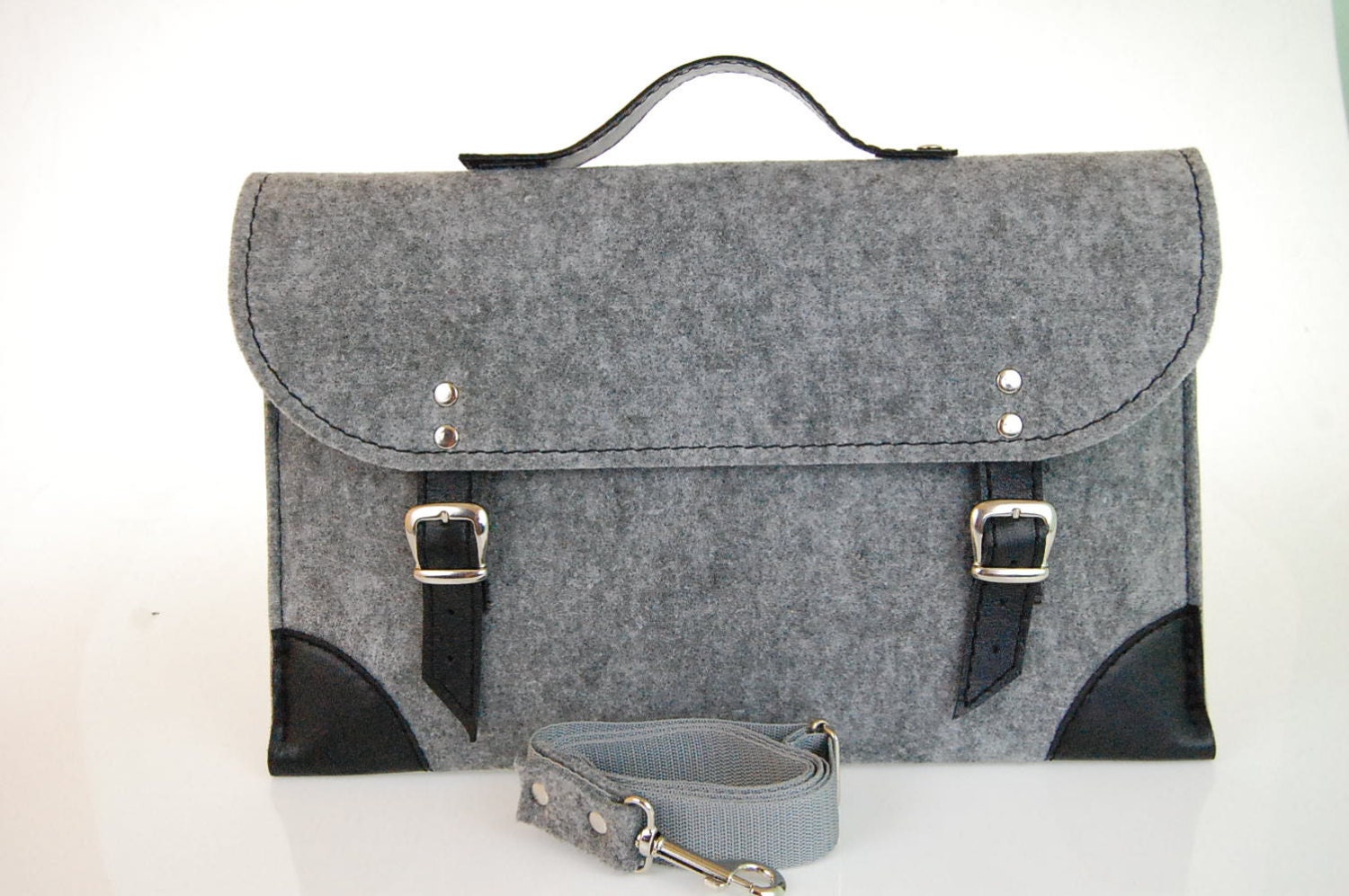 NEW lower price 30% OFF Felt Laptop bag 15 inch with pocket