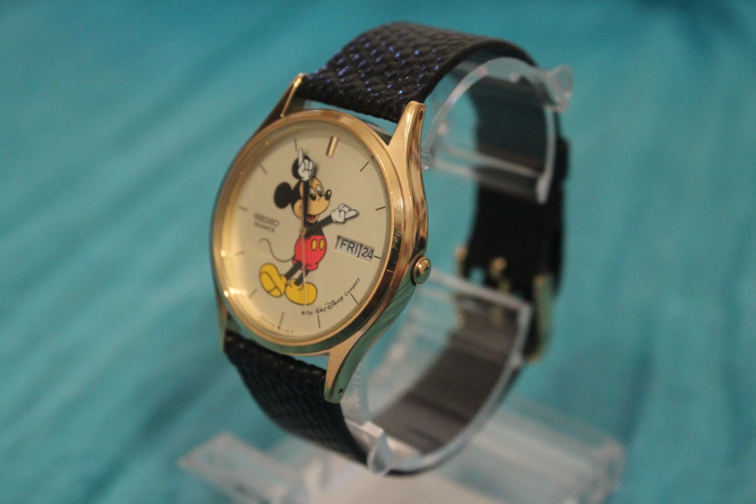 Vintage Seiko 5y23 Mickey Mouse Men Quartz Day Date Watch