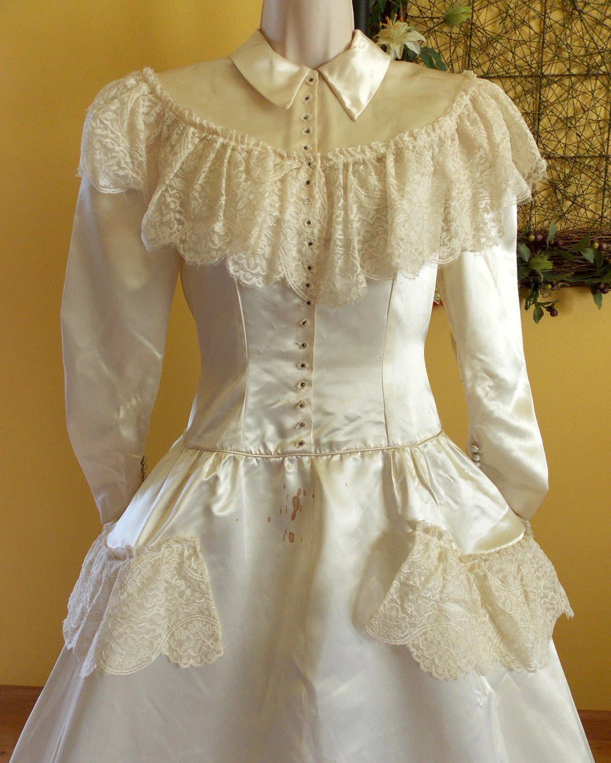 vintage ivory gown