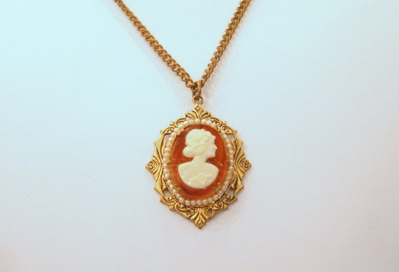 Vintage Cameo Necklace Vintage Glass Cameo with Amber Resin