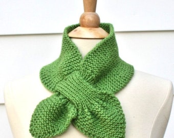 Spring green knit scarf - keyhole scarf - unique scarf - warm winter scarflette - women's scarf - women's winter accessory - knit ascot
