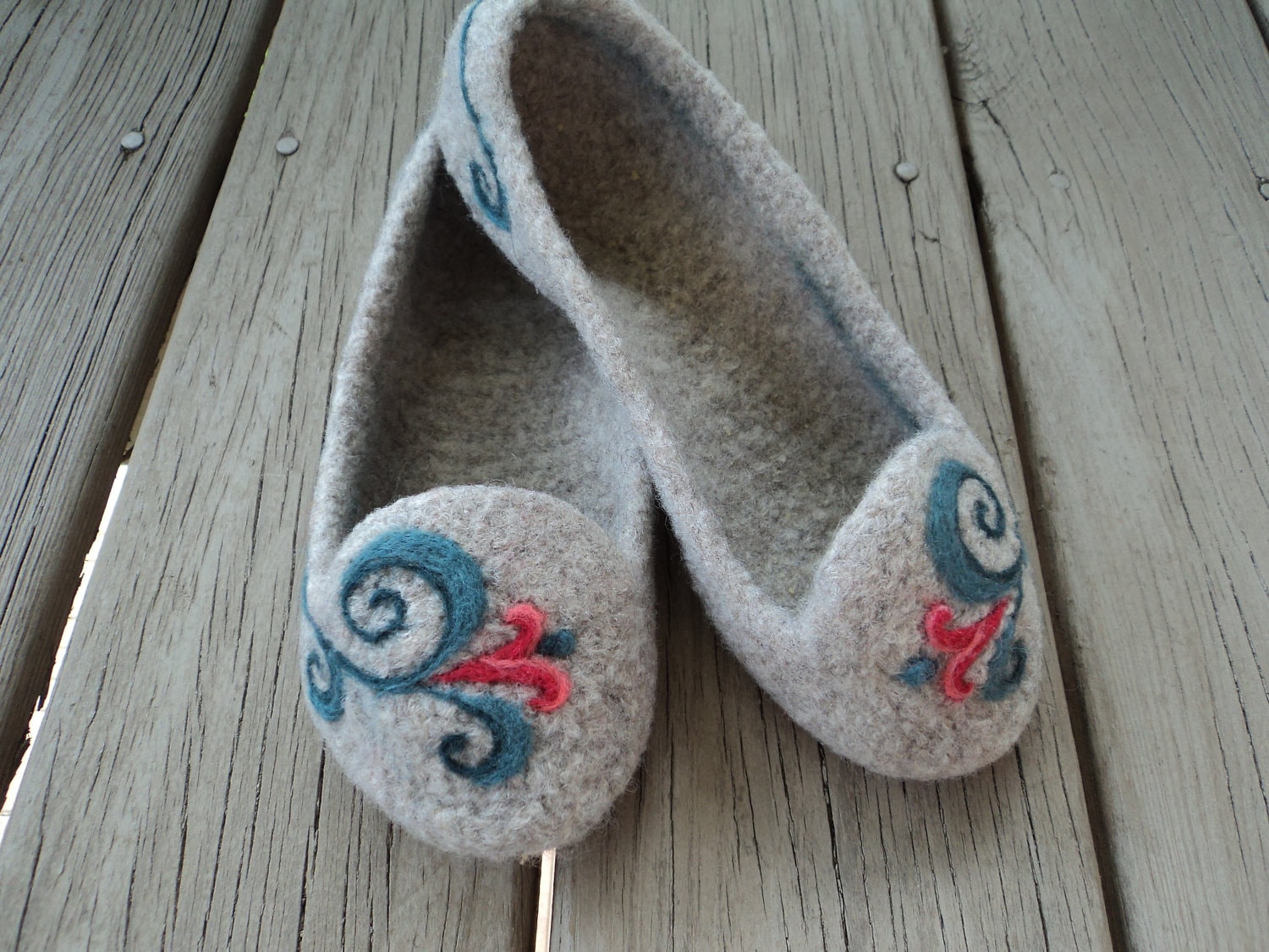 PDF Summer Slippers for Women Felted Wool Knitting Pattern