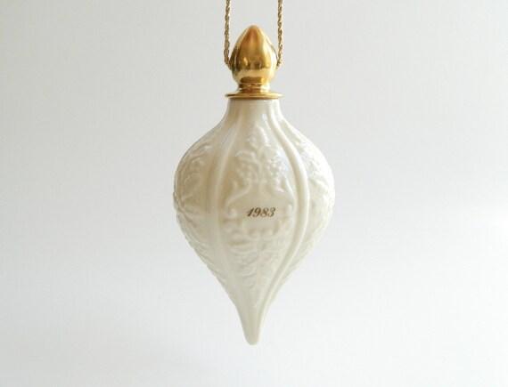 vintage lenox christmas ivory and gold annual china ceramic vintage lenox christmas ivory and gold annual china ceramic