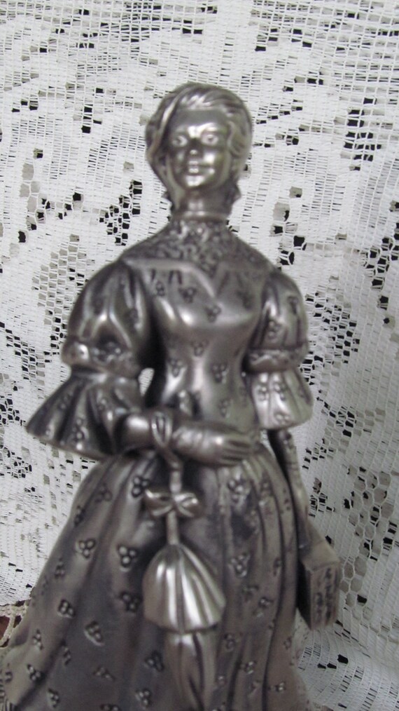 Mrs Albee Award Avon Figurine Victorian by ReVintageLannie