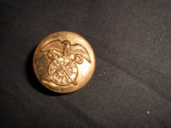 Vintage Tack Pin Military Eagle Stars Key Sword Gold Tone