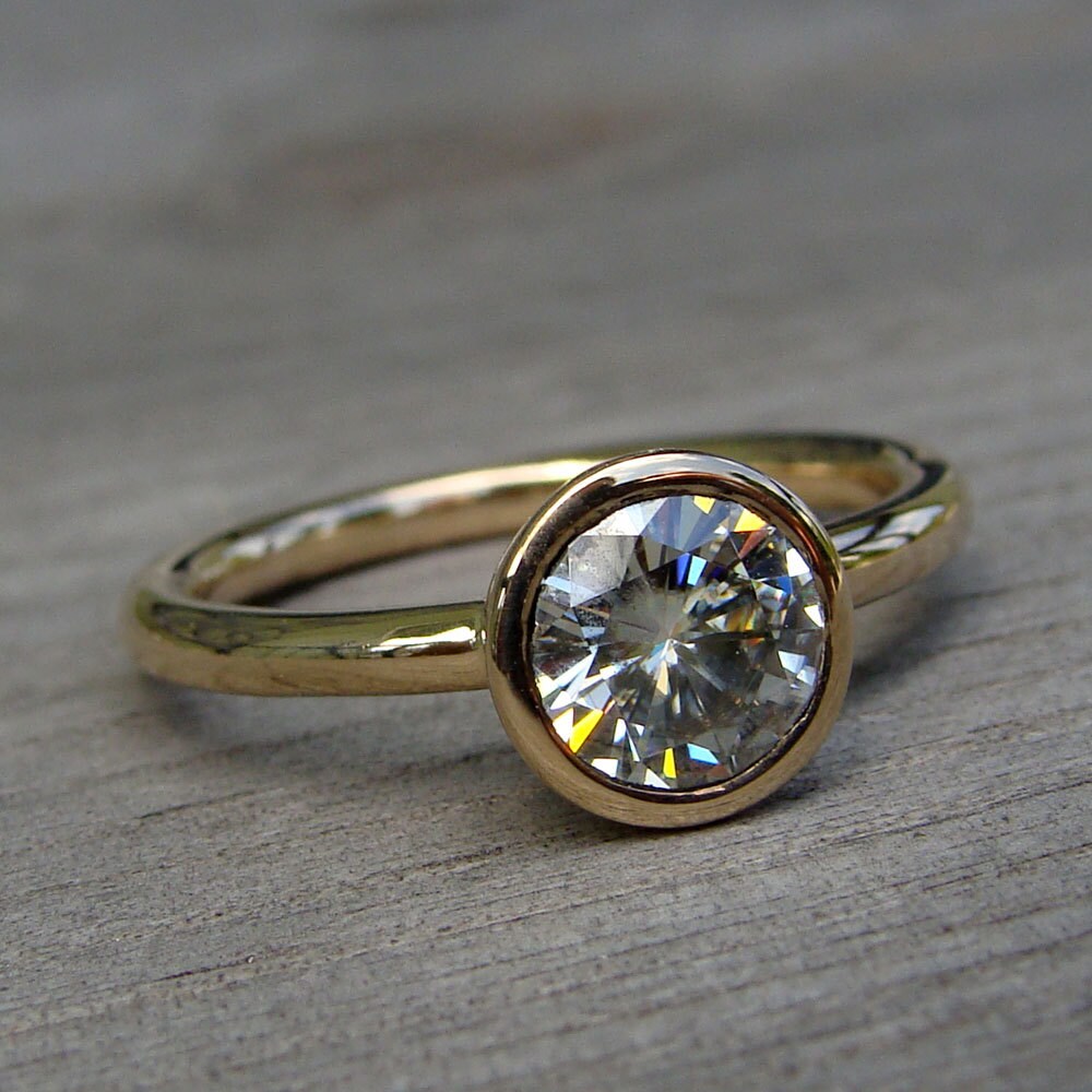 Moissanite Engagement Ring Classic and Simple in Recycled