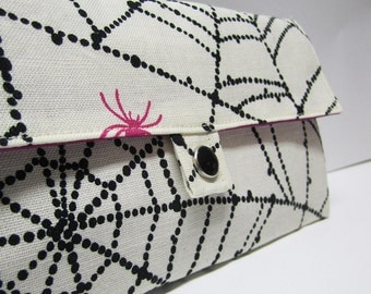 webbed wallet .. with zipper & card pockets