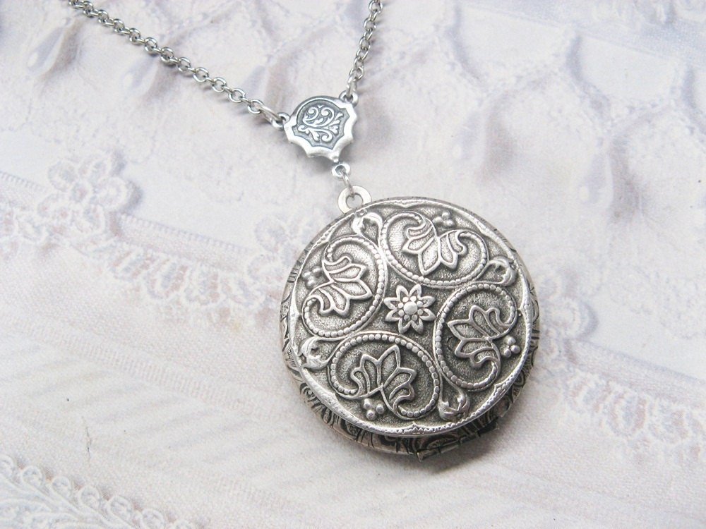 Silver Locket Necklace Silver FLOWER LOCKET Celtic by birdzNbeez
