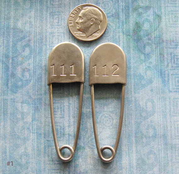 Mini Laundry Horse Blanket Pins WWI WWII Antique by FOUNDLINGS