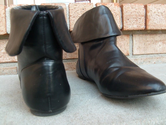 Vintage Pixie Boots Black Ankle Pointy Toe Flat Fold Over