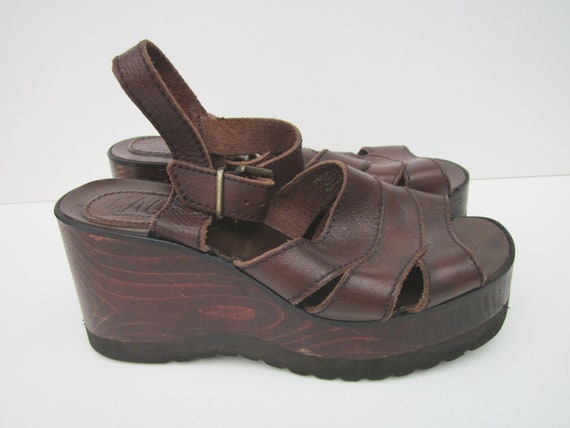 platform sandals buffalo