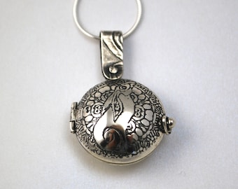 Sterling Silver locket - moongazing hare - hinged design - etched locket