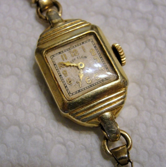 Vintage Lady Elgin 19 Jewels Windup Watch for Parts or Repair