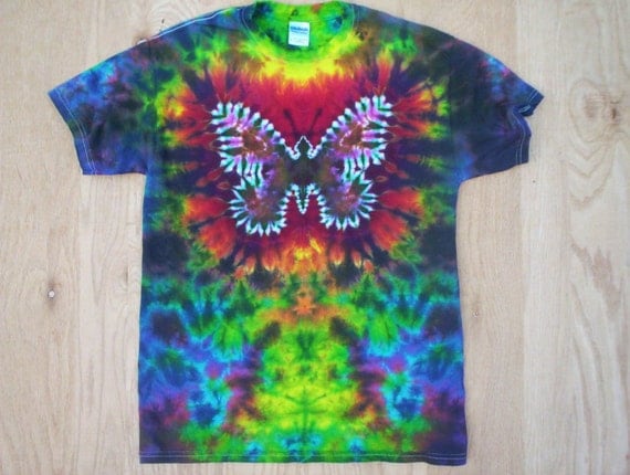 how to make a tie dye butterfly shirt