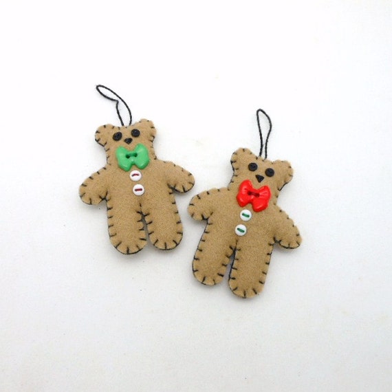 tiny felt teddy bears