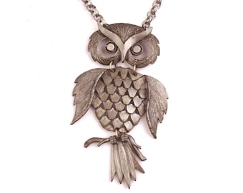 Vintage Owl Necklace 1970s Silver tone Metal Articulated Pewter