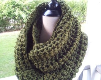Military Green Neckwarmer Infinity Scarf, Handmade Cowl Circle warmer wrap Chunky Ready to ship, GIFT Fall Winter Chunky Cowl Scarf Wrap